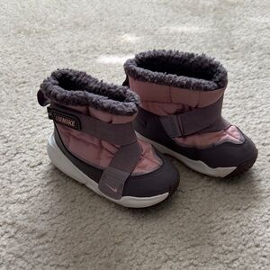 Pink Nike Flex Advance Snow Boots - Size 8